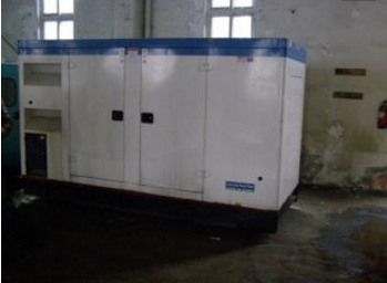 阿尔山康明斯150kw大型柴油二手发电机组 阿尔山康明斯150kw大型柴油二手发电机组